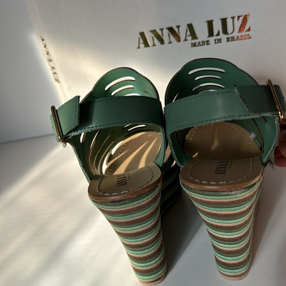 Anna Luz Made in Brazil wedge heels, adjustable straps, brand new/box, stunning! - Picture 5 of 8